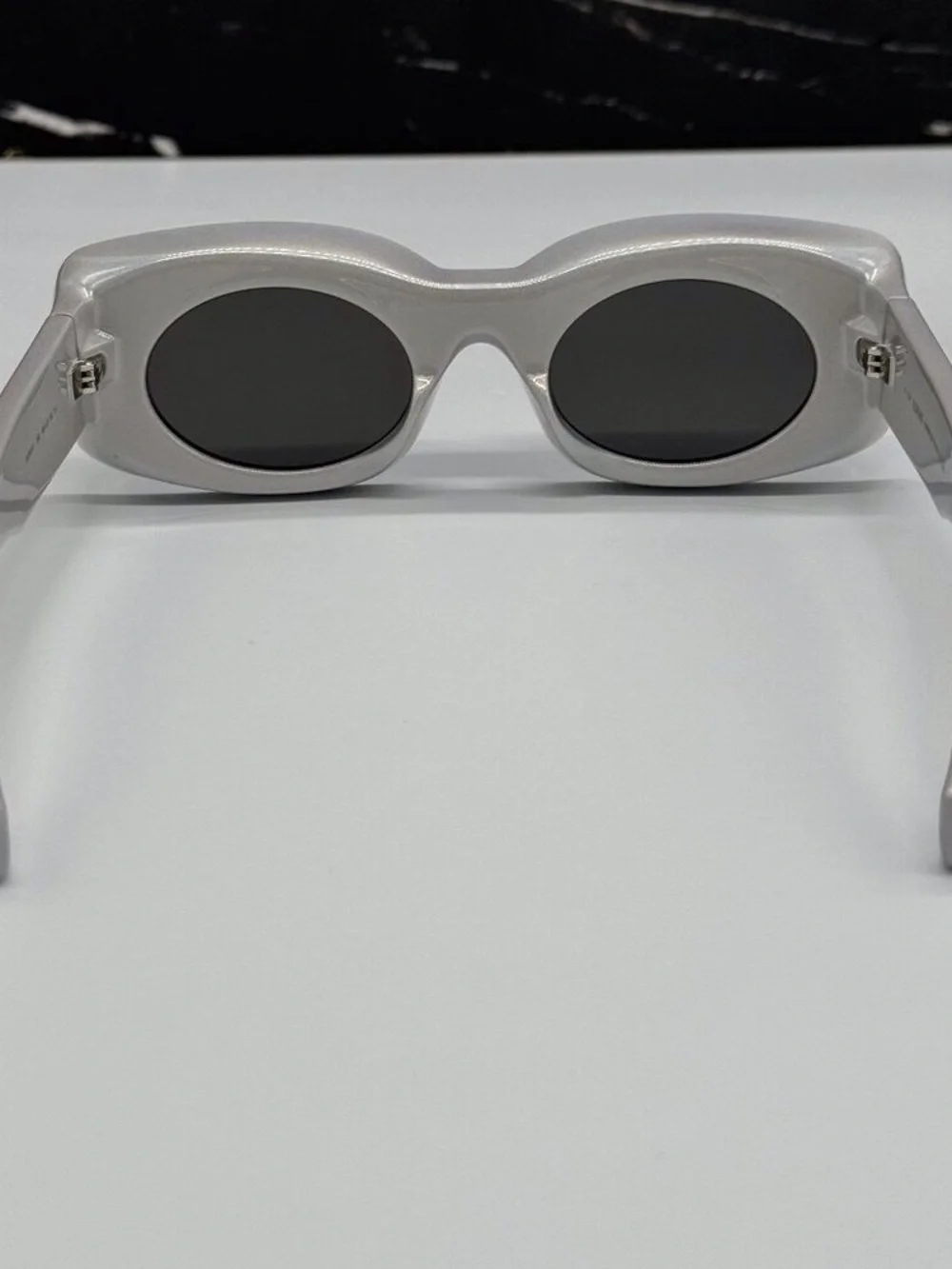 NEW LOEWE SILVER UNISEX SUNGLASSES LOEWE LW40033I 24C
